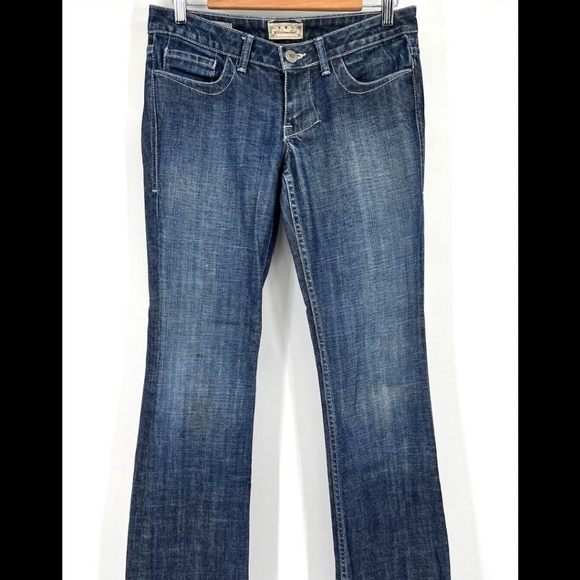 William Rast “Stella Bootcut"” Jeans EUC Jeans! (Size 25, inseam is 31") - Picture 2 of 5